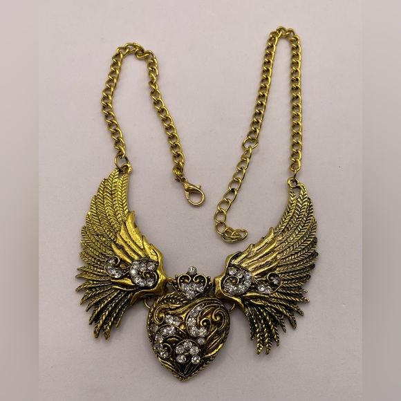 Lovely Angel Winged Heart Necklace Statement Collar Necklace with Crystals - Picture 6 of 8